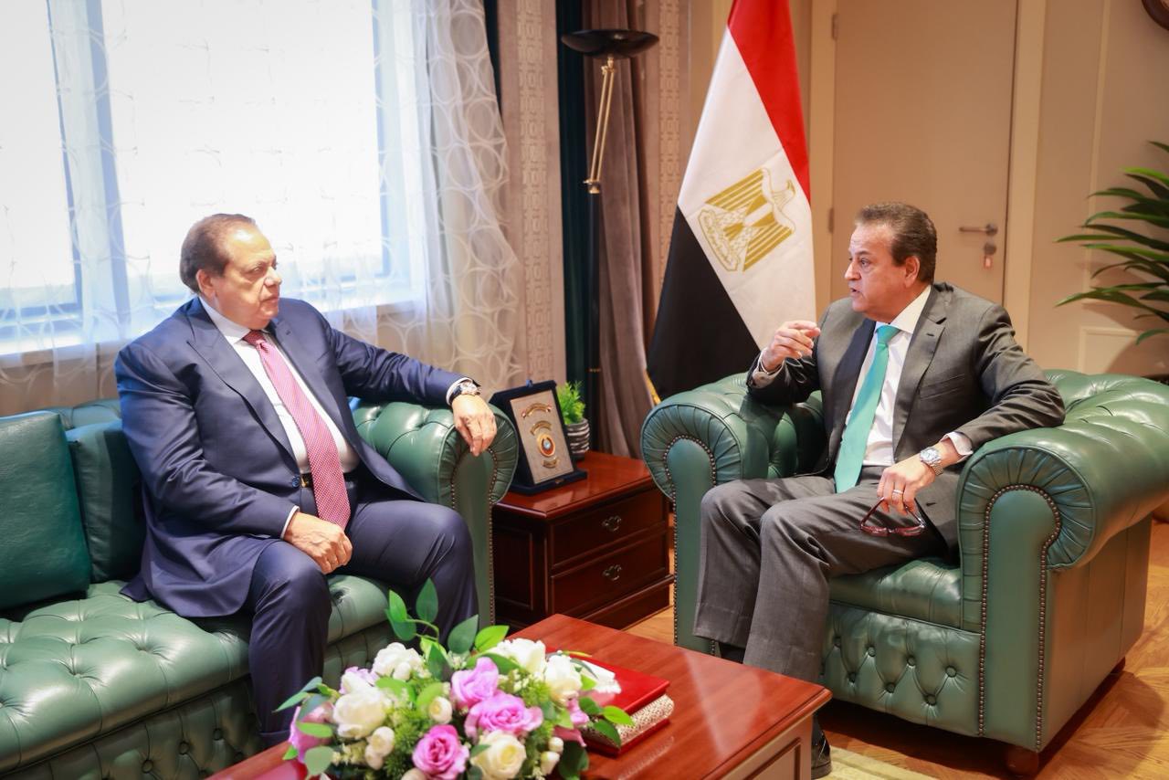 572478799_1163076679336878_598542546243877138_n